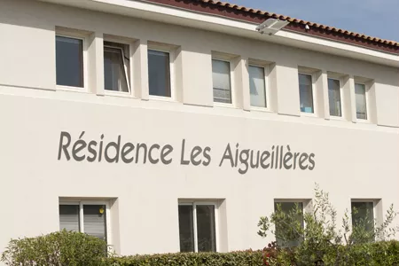 facade-ehpad-aigueilleres Façade de l'EHPAD Les Aigueillères, maison de retraite près de Montpellier