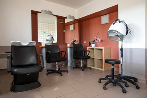 Salon de coiffure pour les services de l'EHPAD Les Aigueillères à Montferrier